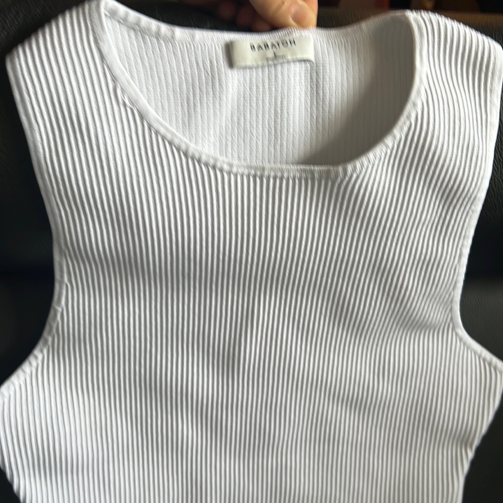 Babaton contour idol tank size large